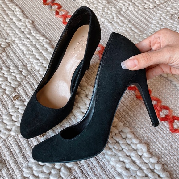 LC Lauren Conrad Shoes - Lauren Conrad Classic Black Heels
